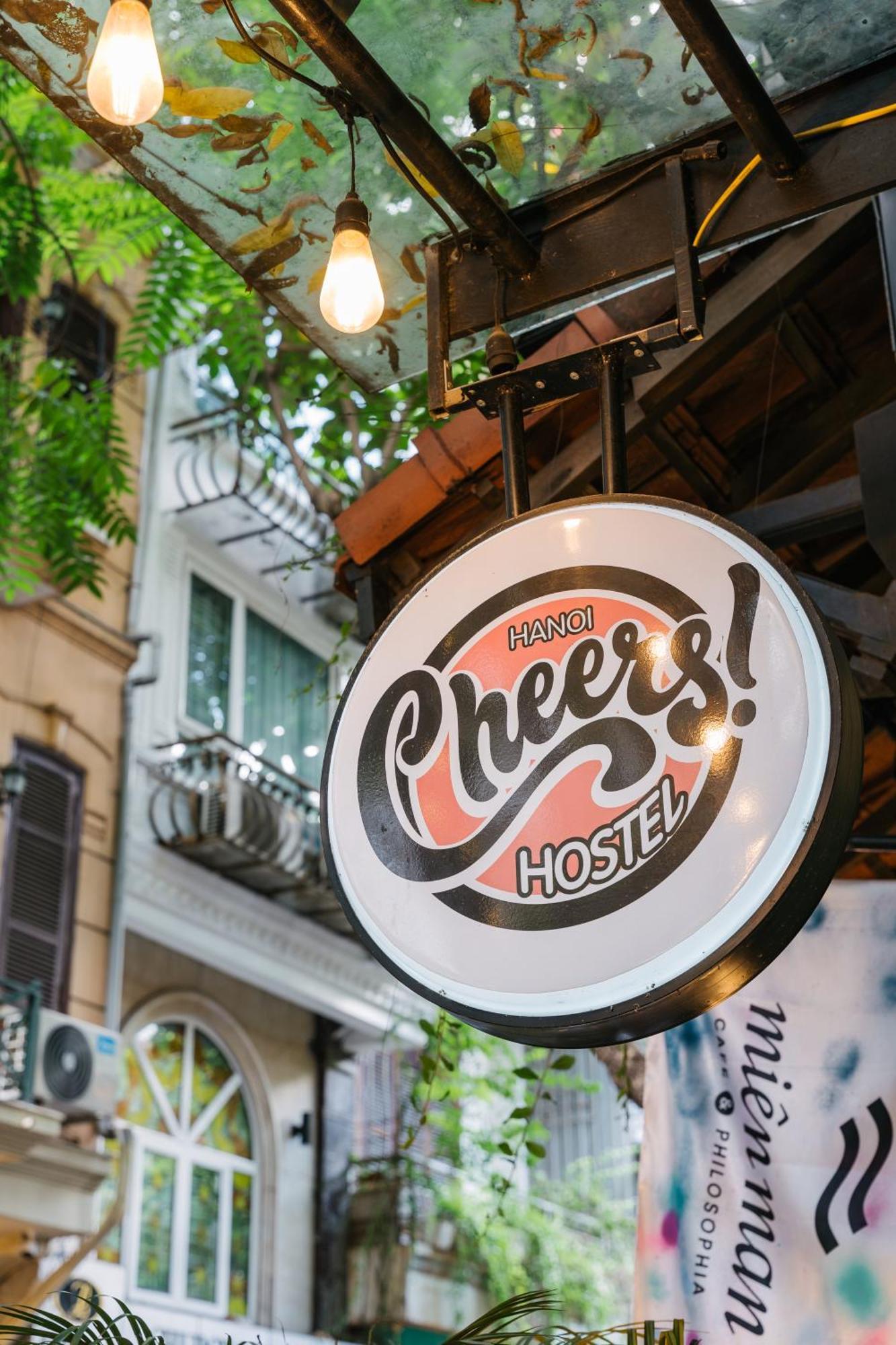Cheers Hostel Hanoi Exterior photo
