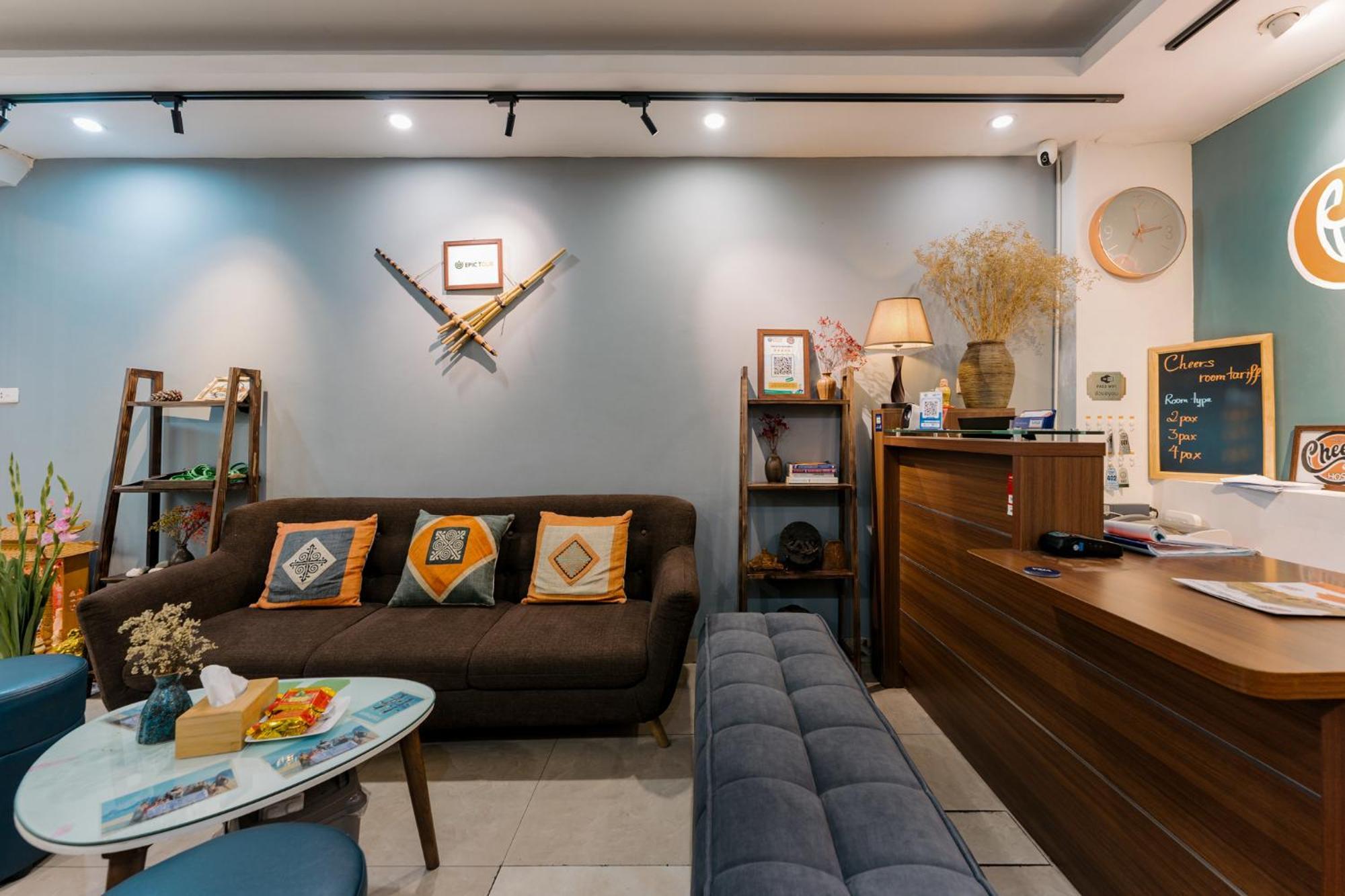Cheers Hostel Hanoi Exterior photo