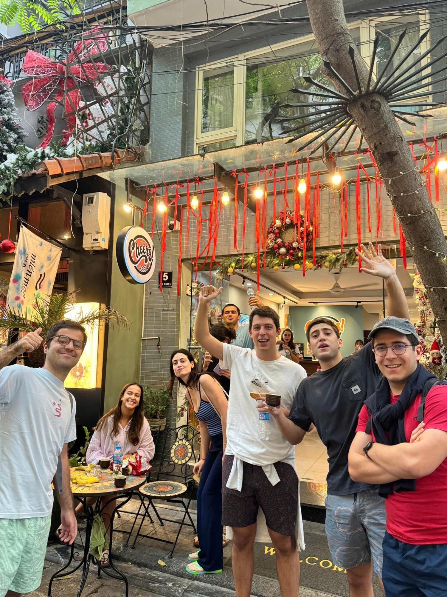 Cheers Hostel Hanoi Exterior photo